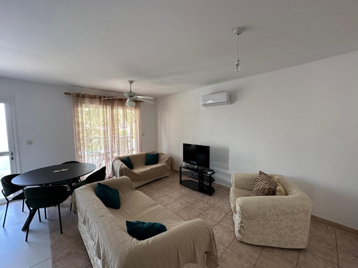 Kato Paphos Apartment Extérieur photo